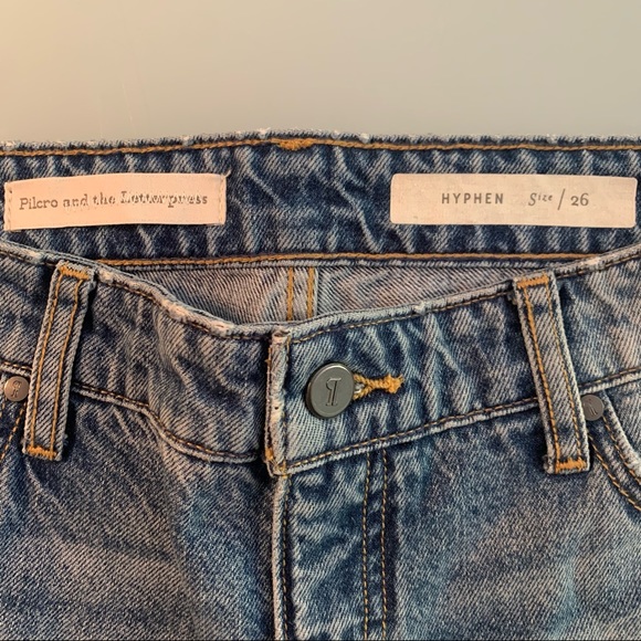 Anthropologie Pilcro & The Letterpress Straight Leg Jeans w/ Frayed Hem Size 26 - Picture 3 of 4